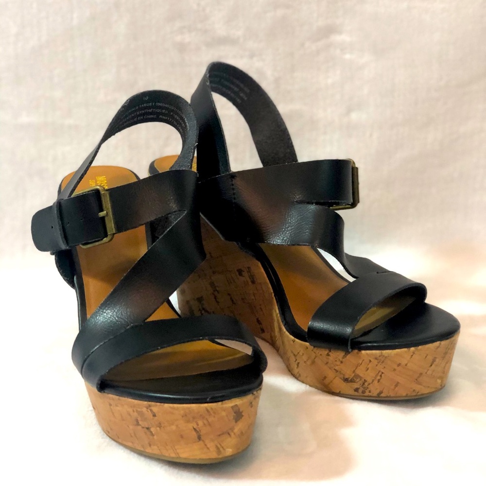 Sz 10 Mossimo Black wedge sandal
